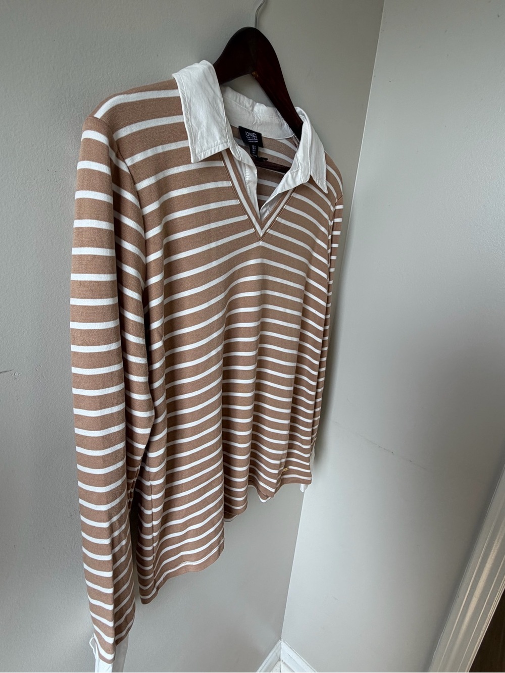 Jones New York Signature Layered Collared Top | Black White | Large - Picture 5 of 6